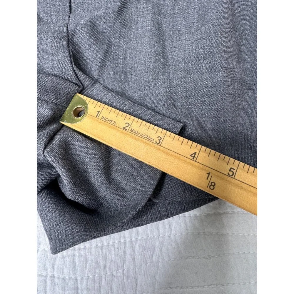 NWT Aritzia Babaton Bureau Grey Fold Over Shorts Woman’s SZ 8 - Picture 11 of 12
